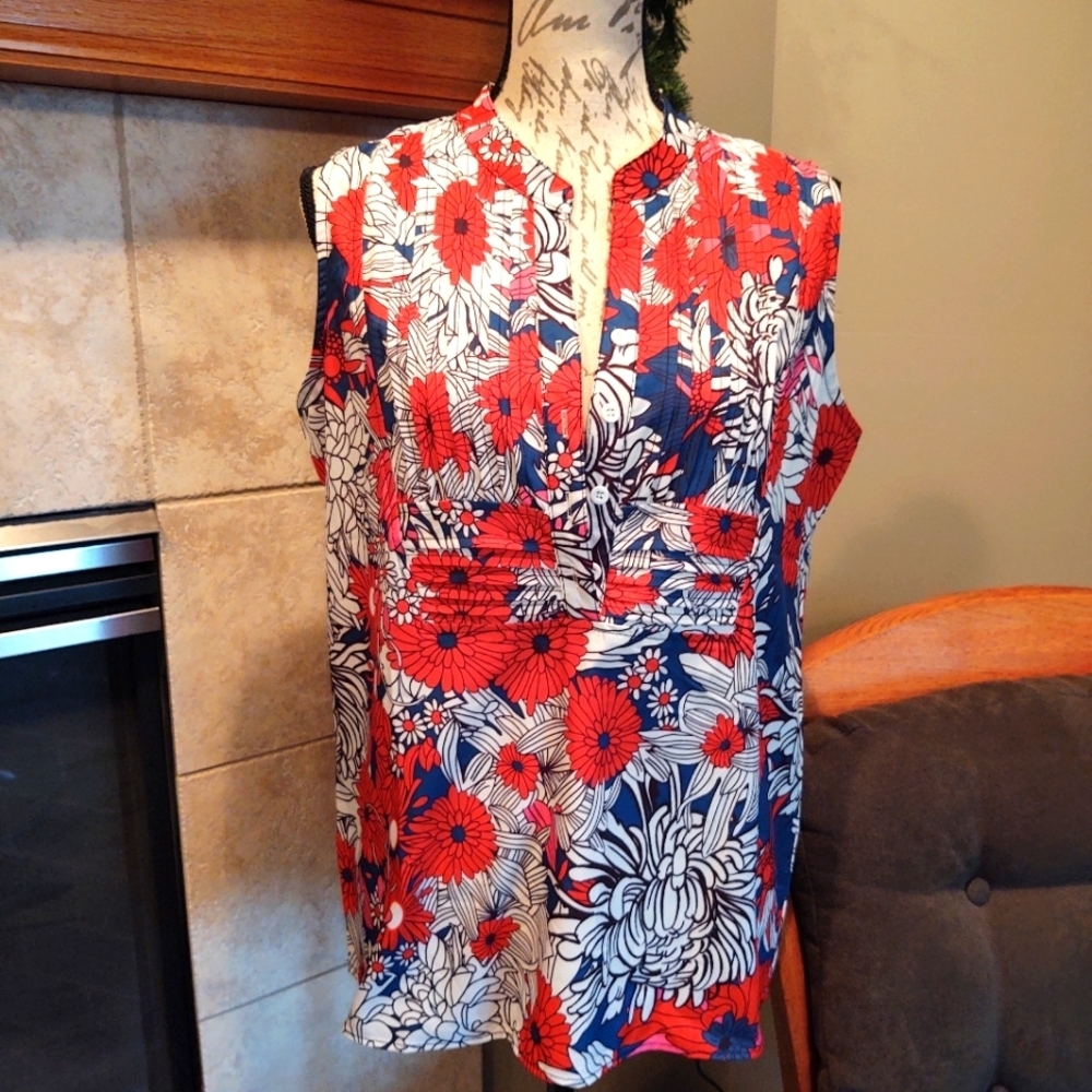 💥3/$20 Large Floral Red Blue Sleeveless Top!